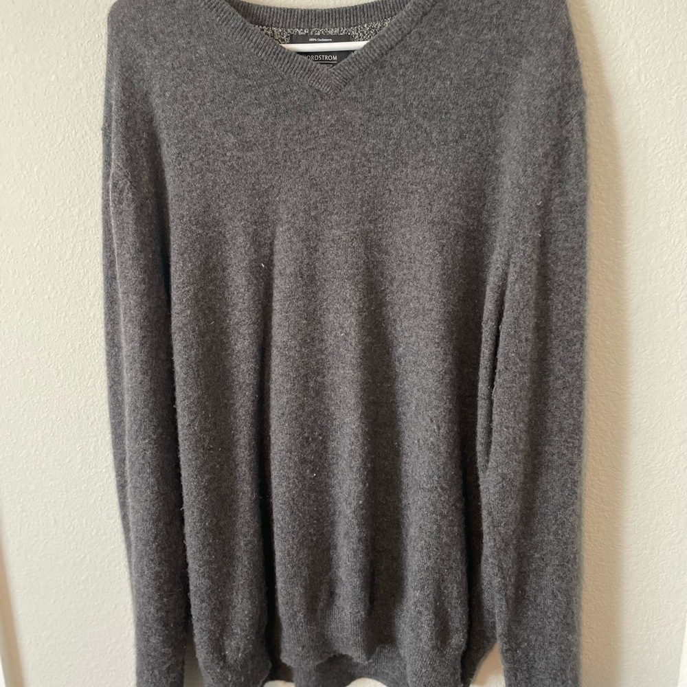 100% Cashmere XL Nordstrom Dark Gray V-Neck Sweater for Men